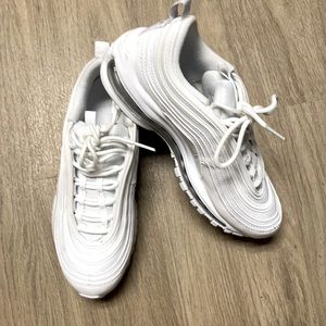 Excellent condition air max sneakers